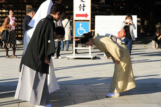Understanding Japanese Honorifics and Social Hierarchy