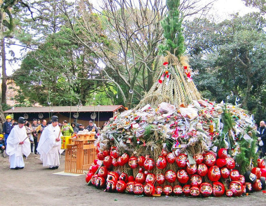Dondo-yaki — The Flame That Sends Off the New Year