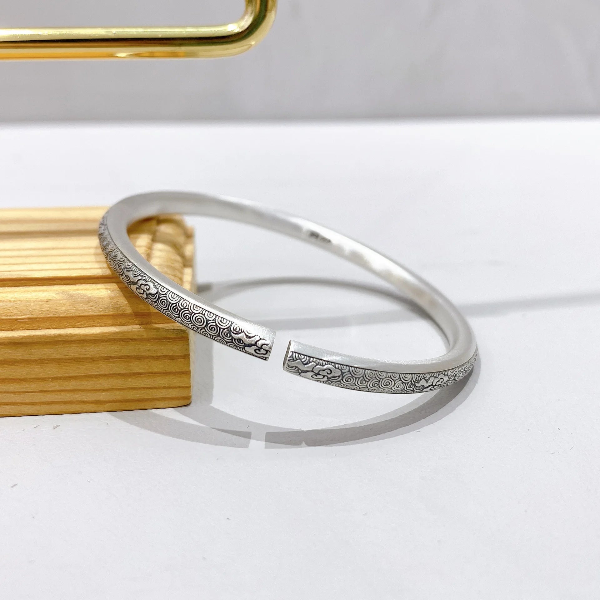 Kumo The Clouds in the Sky 999 Fine Silver Bracelet